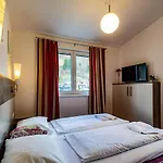 Penthouse Schmetterling Mit Dachterrasse * Целль-ам-Зеє