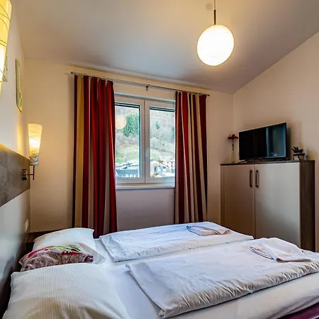 Penthouse Schmetterling Mit Dachterrasse * Τσελ αμ Ζέε