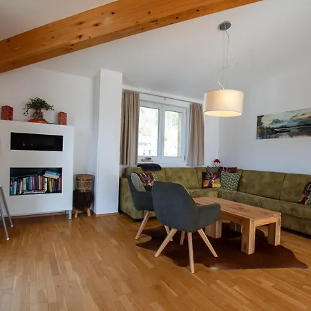 公寓 Penthouse Schmetterling Mit Dachterrasse 滨湖采尔